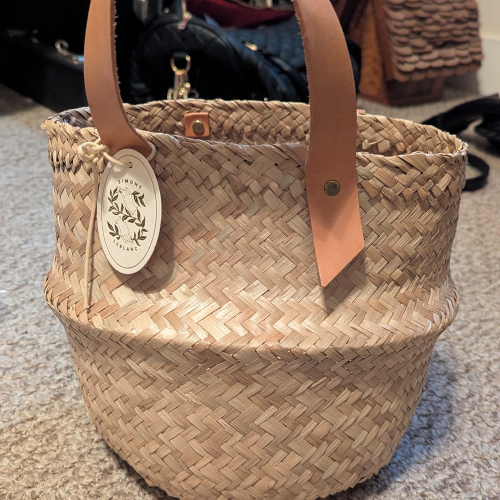 Simone LeBlanc Handwoven Straw Tote Bag with Tan Handles - Picture 4 of 4